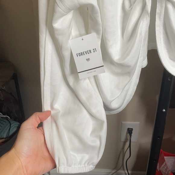 Tie back long sleeve; loose fit - Picture 3 of 3